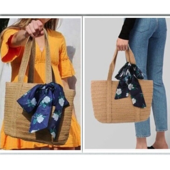 NWOT Draper James Everyday Straw Tote Bag with Navy Floral Bandanna - Picture 7 of 10